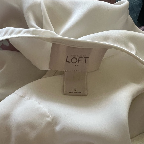 LOFT Floral Appliqué Cream Camisole Blouse Size Small - Picture 6 of 7